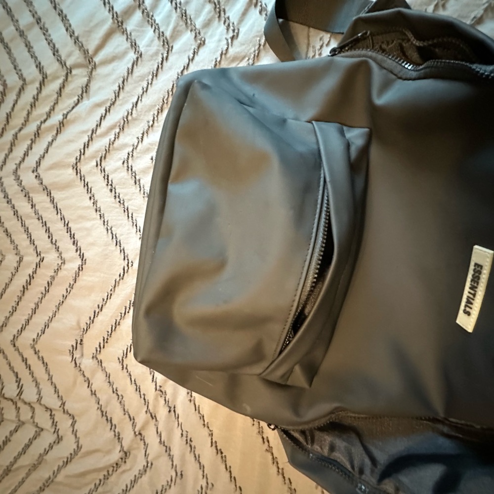 FOG Essentials Backpack - Picture 5 of 10
